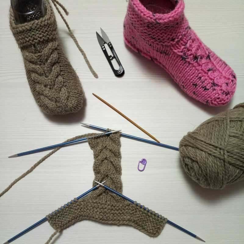 Как вязать носки спицами: схемы для начинающих пошагово