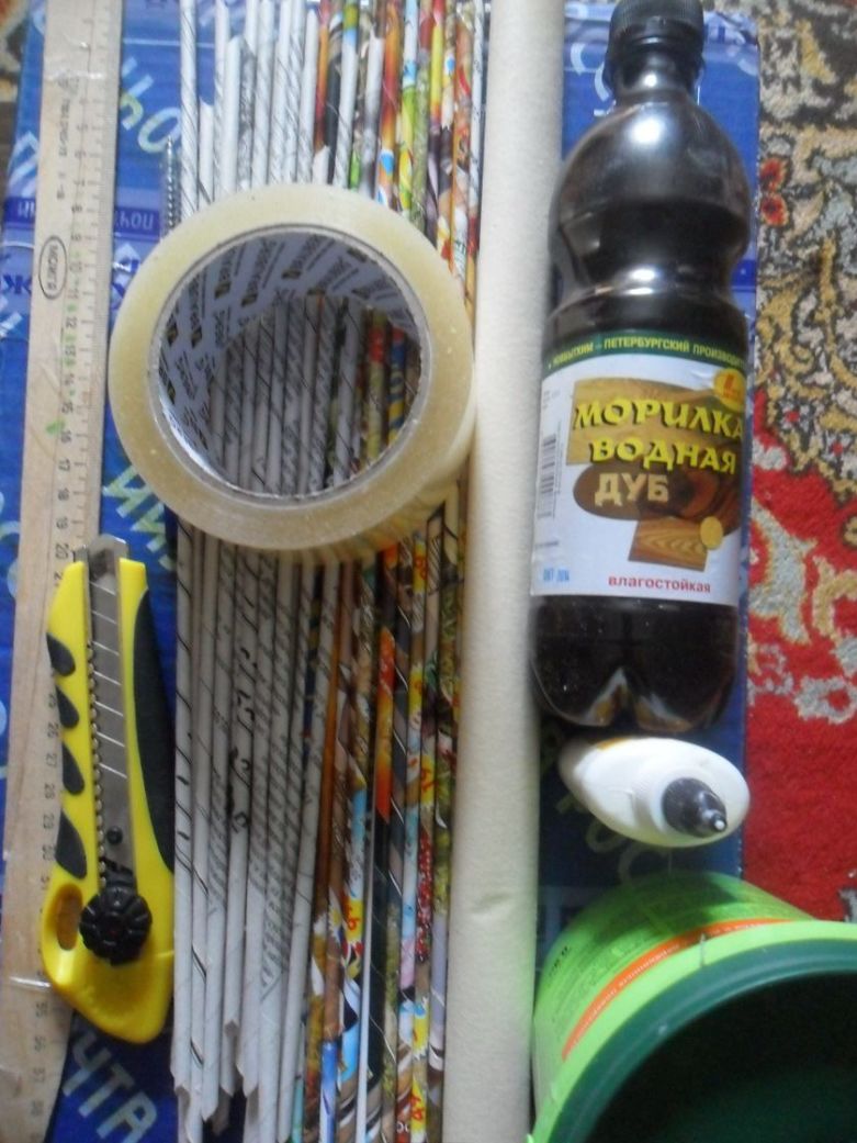 Плетение из газетных трубочек для начинающих: пошаговое описание создания простых и красивых поделок