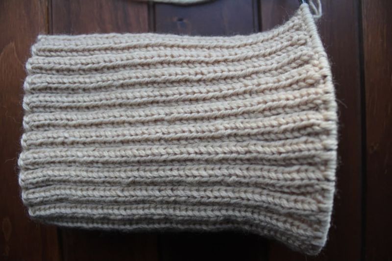 Манишка спицами