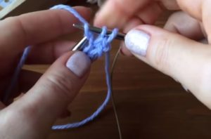 Как вязать платочную вязку по схемам круговыми и обычными спицами для начинающих