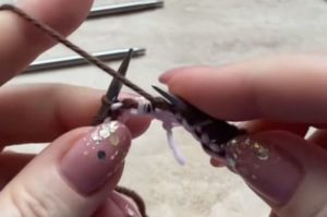 Как вязать платочную вязку по схемам круговыми и обычными спицами для начинающих