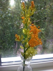 Учимся делать бисероплетение своими руками поэтапно: легкий мастер-класс для начинающих