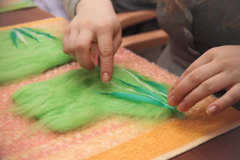 Фелтинг: пошаговое валяние из шерсти для начинающих