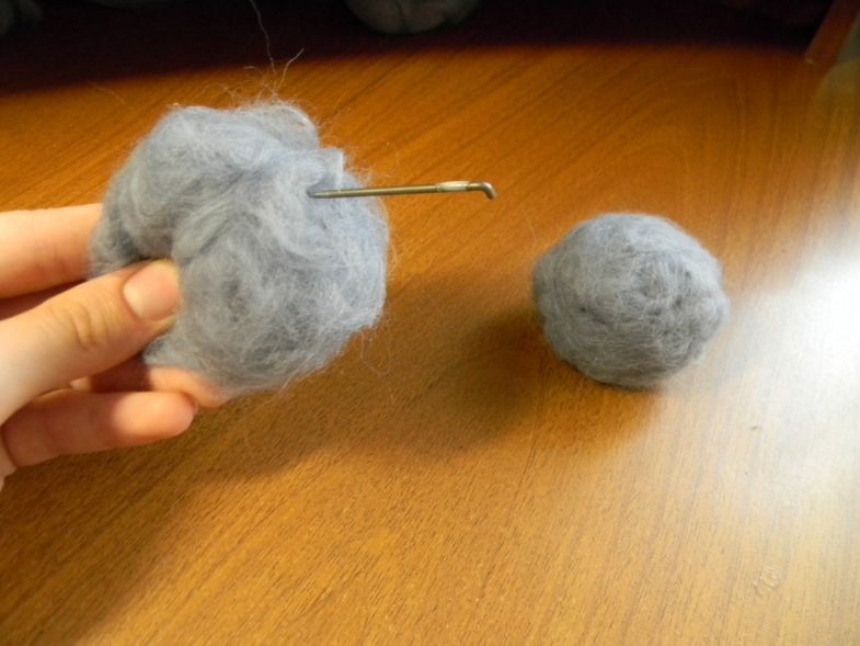 Фелтинг: пошаговое валяние из шерсти для начинающих
