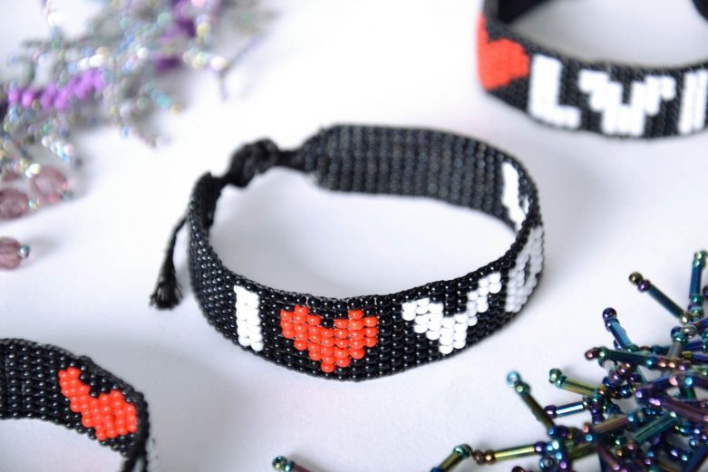 Браслеты из бисера - обзоры лучших вариантов самодельных браслетов из бисера