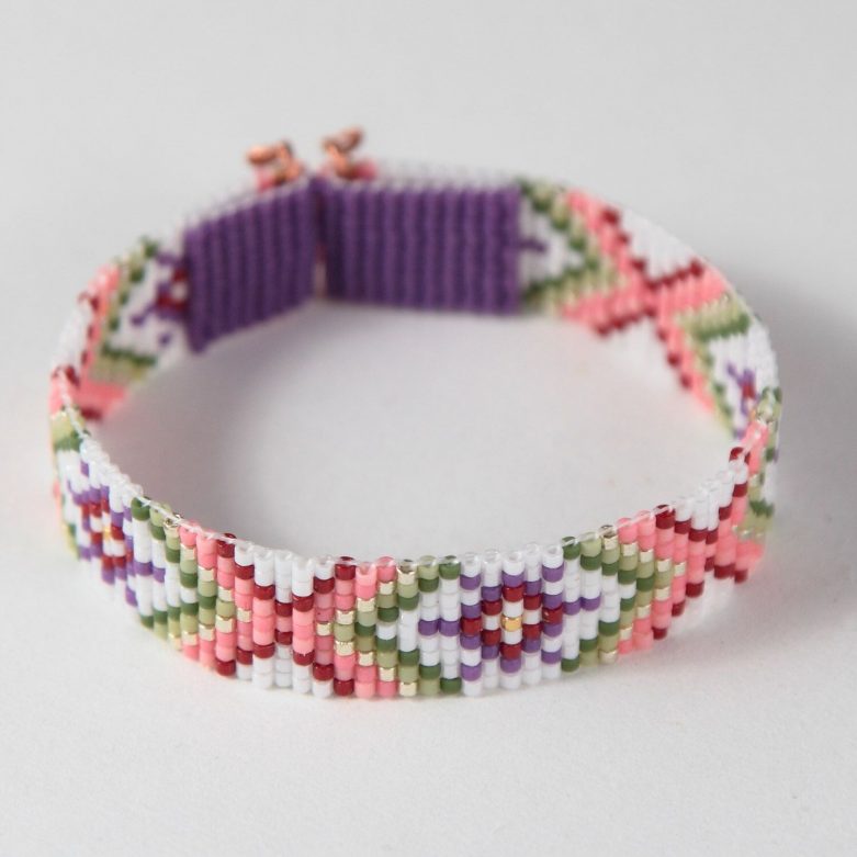 Браслеты из бисера - обзоры лучших вариантов самодельных браслетов из бисера