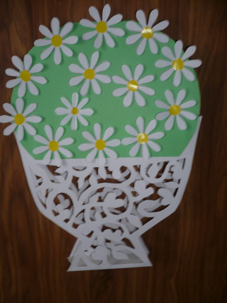 Открытка для мамы: как сделать на День матери и рождения своими руками, красивая и объемная из бумаги, на 8 марта