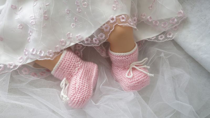 Как вязать пинетки спицами по схемам вязания с видео и фото