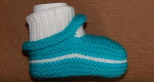 Как вязать пинетки спицами по схемам вязания с видео и фото