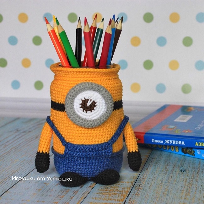 Вязаная карандашница миньон крючком