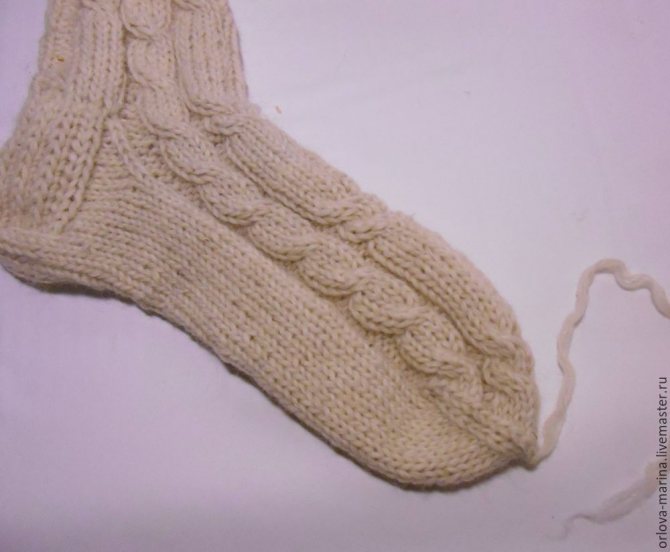 Носочки на двух спицах с описанием
