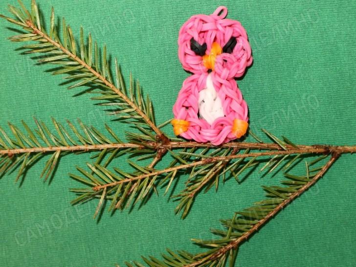 Как плести из резинок фигурки на рогатке видео-урок для начинающих