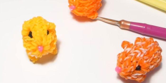 Как плести из резинок фигурки на рогатке видео-урок для начинающих