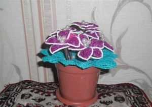 Бисероплетение махровой фиалки