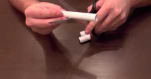 Как сделать из бумаги пистолет, который стреляет резинками: легкая схема своими руками