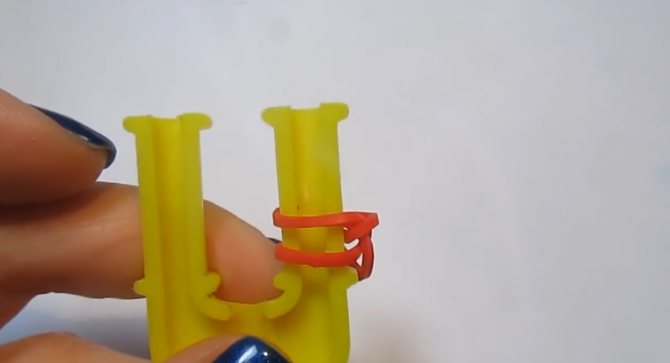 Браслеты из резинок на рогатке: особенности технологии плетения ангела и сердечка крючком, мастер-классы