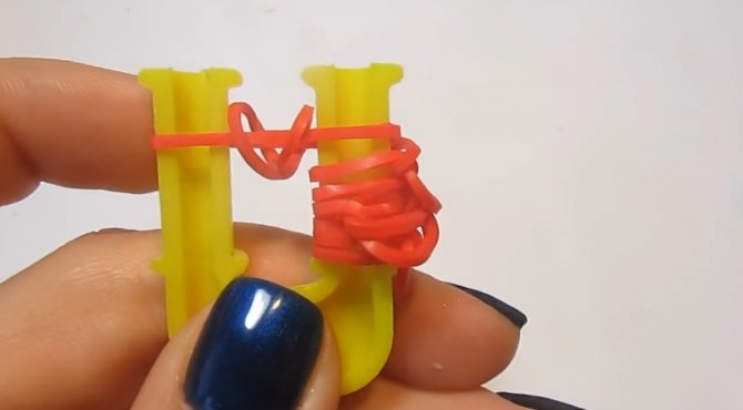 Браслеты из резинок на рогатке: особенности технологии плетения ангела и сердечка крючком, мастер-классы