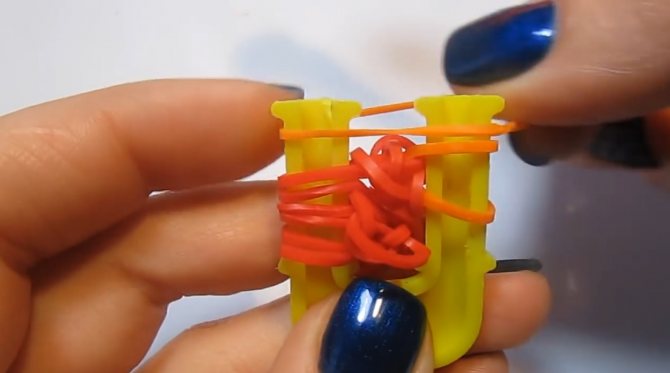 Браслеты из резинок на рогатке: особенности технологии плетения ангела и сердечка крючком, мастер-классы