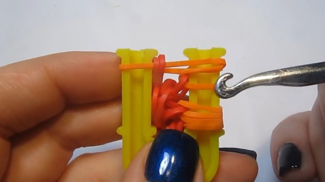 Браслеты из резинок на рогатке: особенности технологии плетения ангела и сердечка крючком, мастер-классы