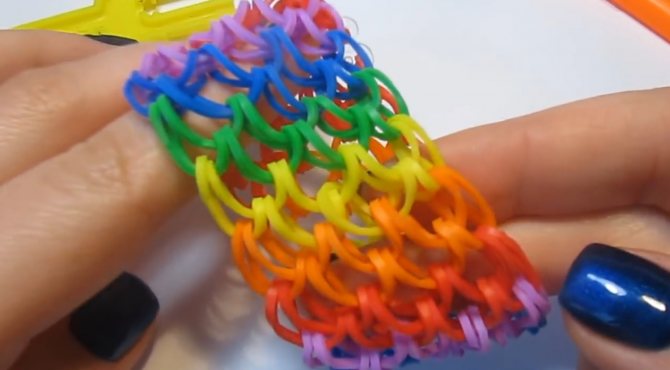 Браслеты из резинок на рогатке: особенности технологии плетения ангела и сердечка крючком, мастер-классы