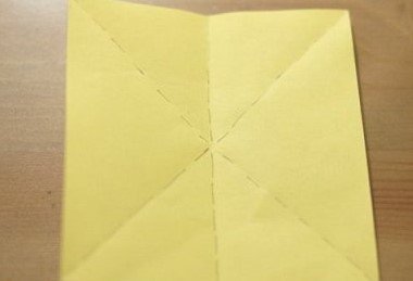 Как сделать сюрикен из бумаги своими руками - поэтапная инструкция Как сделать сюрикен из бумаги своими руками - поэтапная инструкция