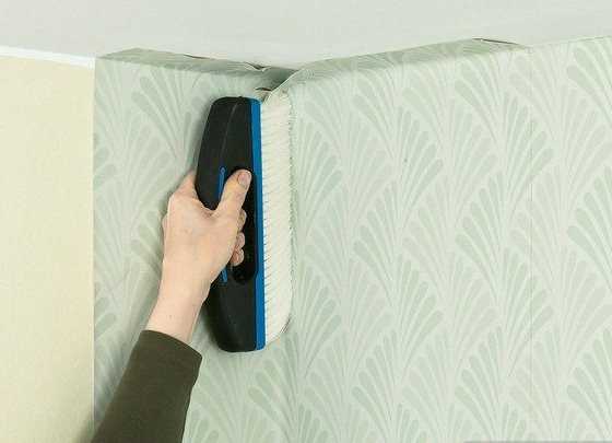 Как правильно клеить обои в углах: советы и рекомендации Как правильно клеить обои в углах: советы и рекомендации