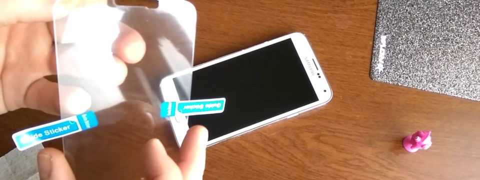 Как правильно клеить стекло на телефон: лучшие способы и советы