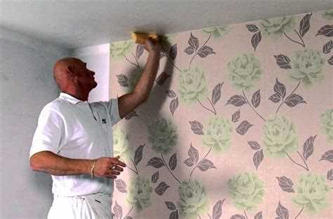 Поклейка обоев