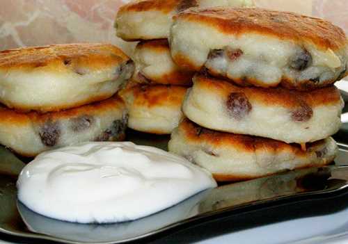 Сырники с творогом и фруктами