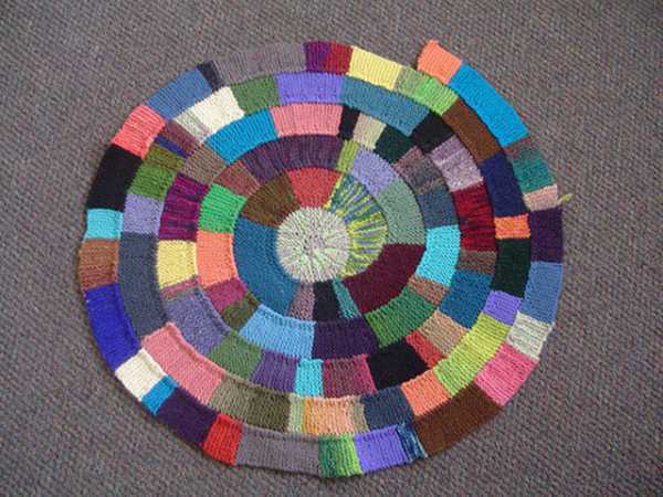 Техника машинного вязания ковра