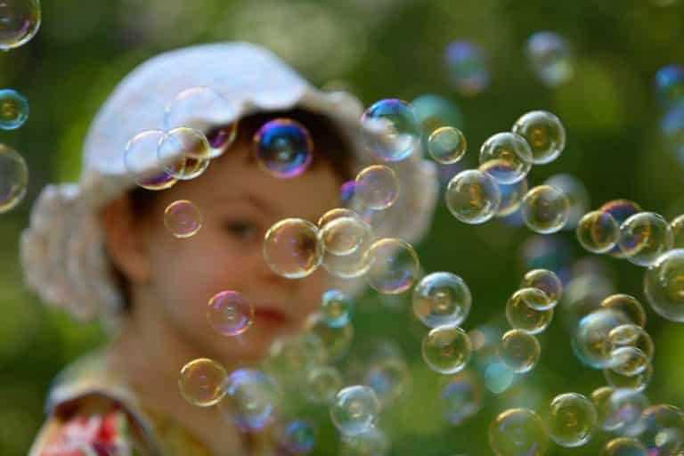 Идеи для игр с мыльными пузырями