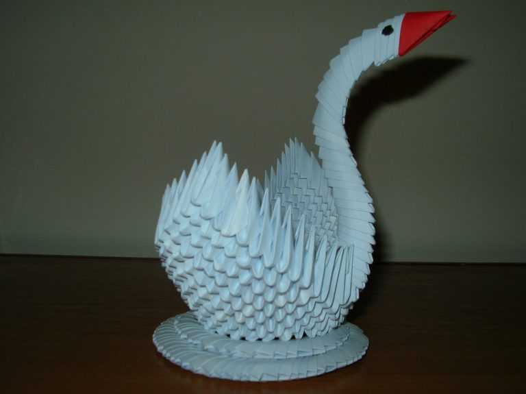 Материалы, необходимые для создания лебедя