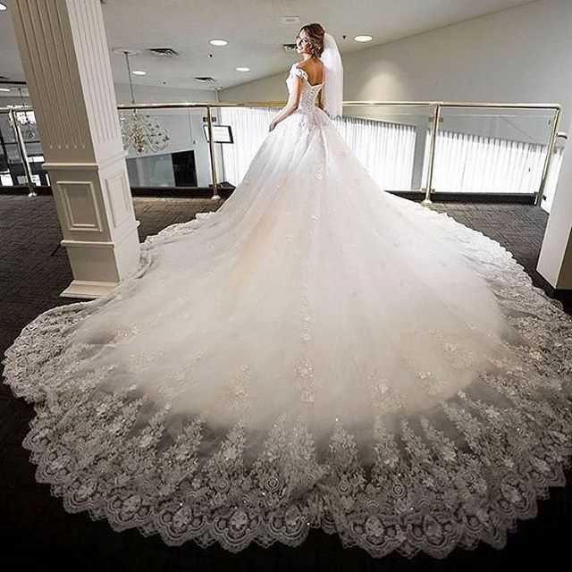 Мечтаете о пышных свадебных платьях? У нас есть лучшие варианты!