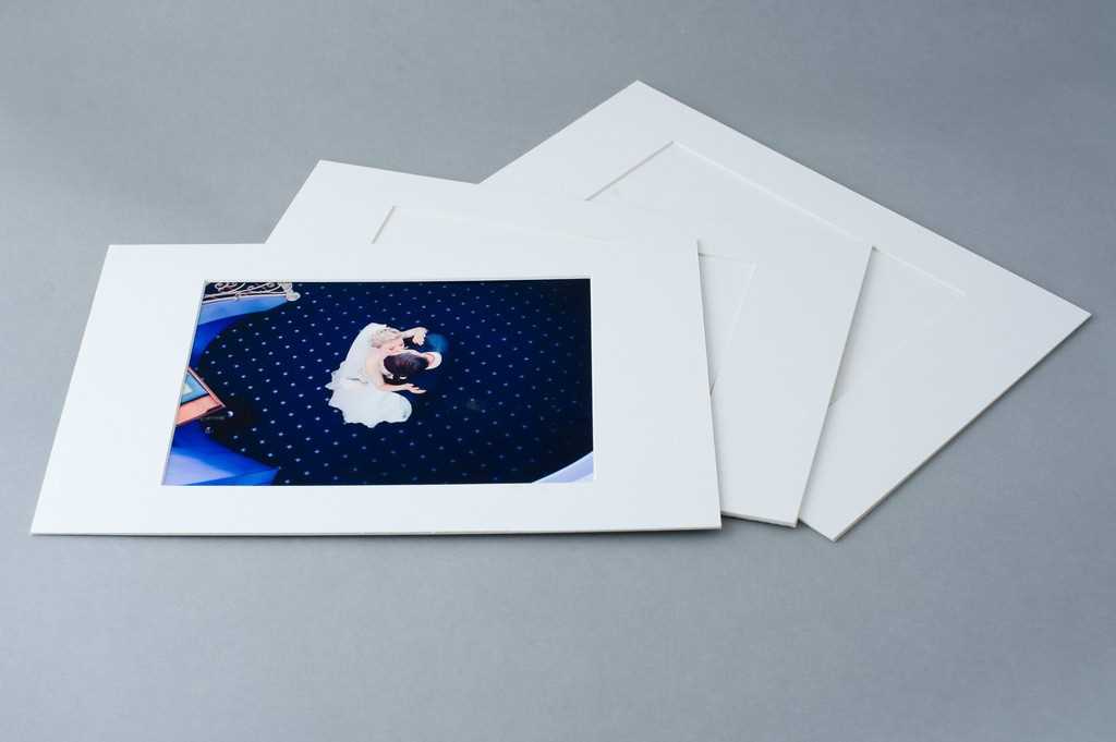 Использование паспарту для защиты картины