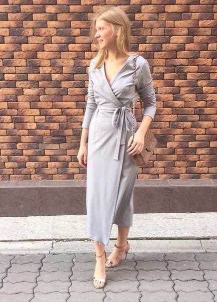 Платье с запахом: 10 вариантов стильной женской одежды на 2021 год Платье с запахом: 10 вариантов стильной женской одежды на 2021 год