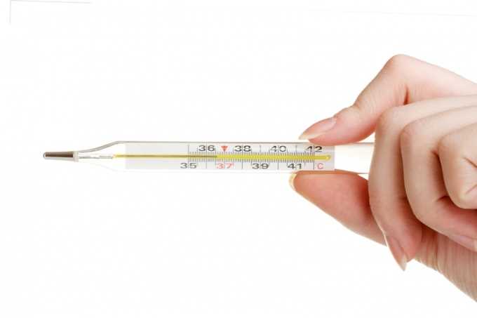 Разбился градусник дома: как безопасно убрать и чем заменить