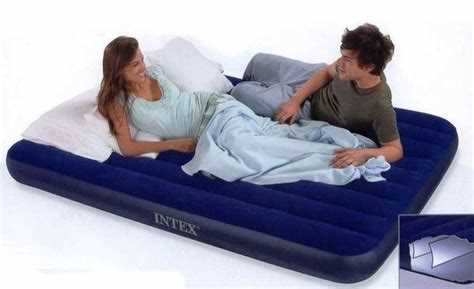 Советы по заклеиванию надувных матрасов: как правильно и безопасно восстановить целостность