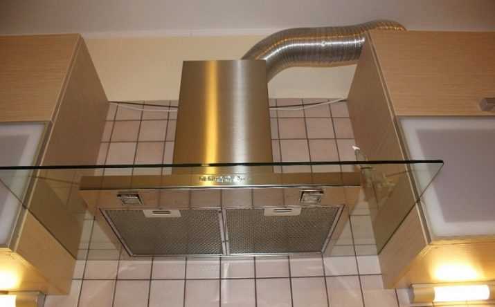 Вытяжки для кухни с отводом в вентиляцию: все, что нужно знать перед покупкой Вытяжки для кухни с отводом в вентиляцию: все, что нужно знать перед покупкой