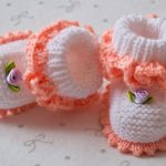 Как связать пинетки спицами и крючком для новорожденного начинающим