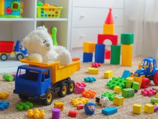 Как выбрать игрушки для детей 2 лет?